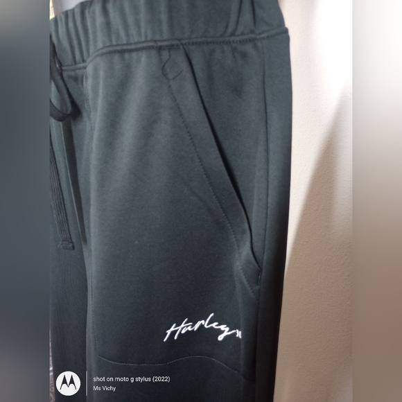 Sweat Pants. Hurley. Black. Wide-Leg. Size: LG. - Picture 3 of 7